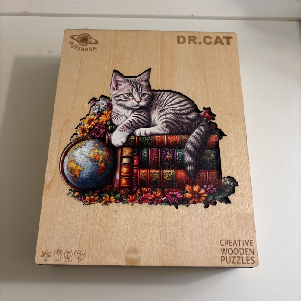 Creative Wooden Puzzle with Cat Design